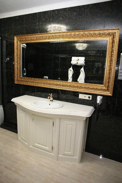 Kleopatra VIP hotel Kamianets-Podilskyi Habitación foto